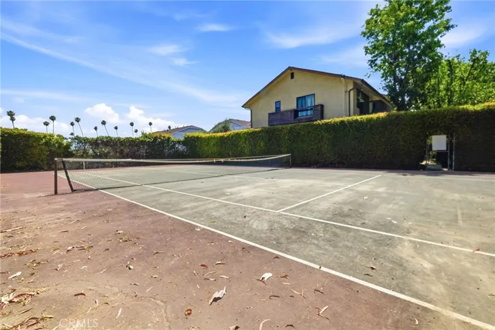 7304 Corbin Avenue J, Reseda, California 91335