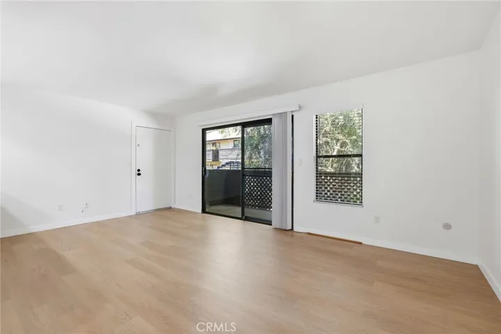7304 Corbin Avenue J, Reseda, California 91335