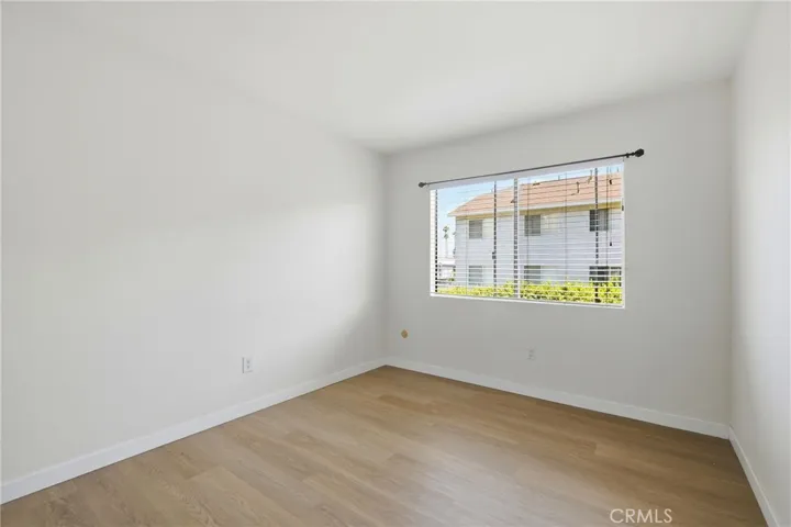 7304 Corbin Avenue J, Reseda, California 91335