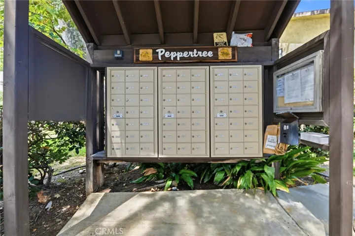 7304 Corbin Avenue J, Reseda, California 91335