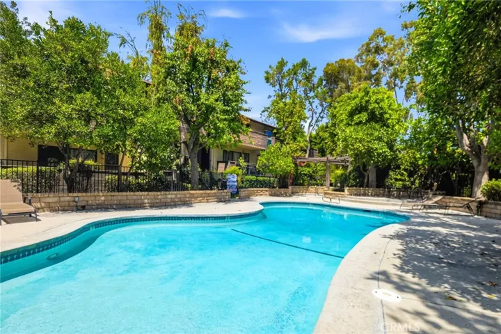 7304 Corbin Avenue J, Reseda, California 91335
