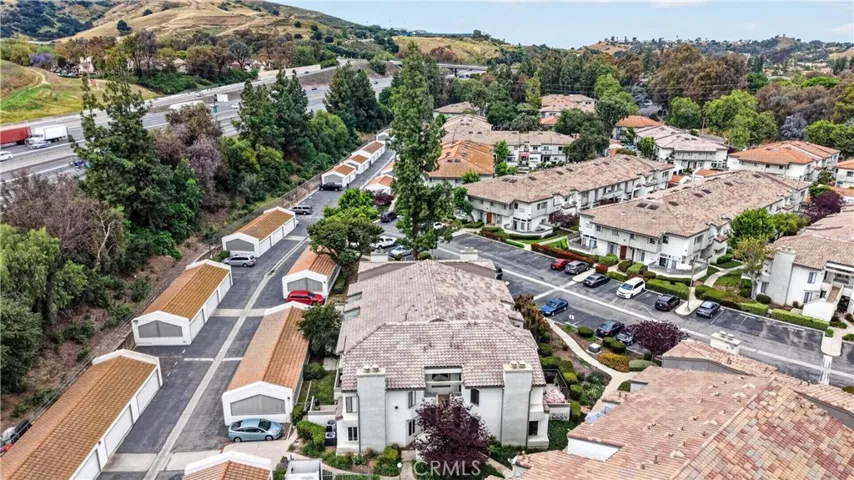 69 Brownfield, Pomona, California 91766