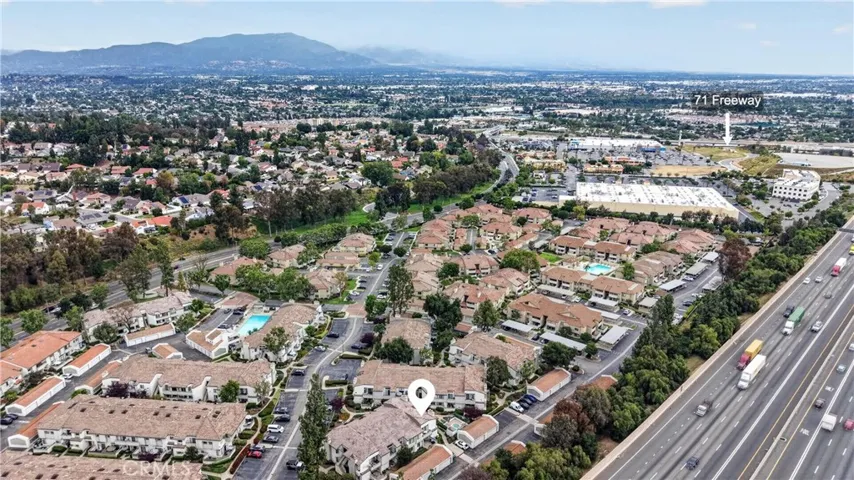 69 Brownfield, Pomona, California 91766