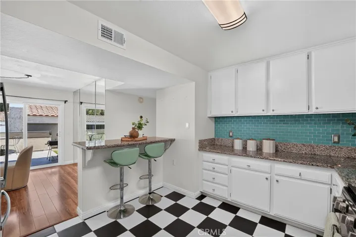 69 Brownfield, Pomona, California 91766