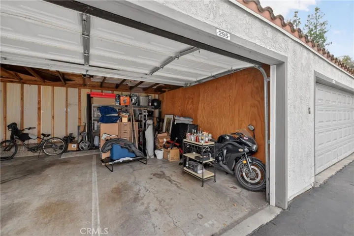 69 Brownfield, Pomona, California 91766