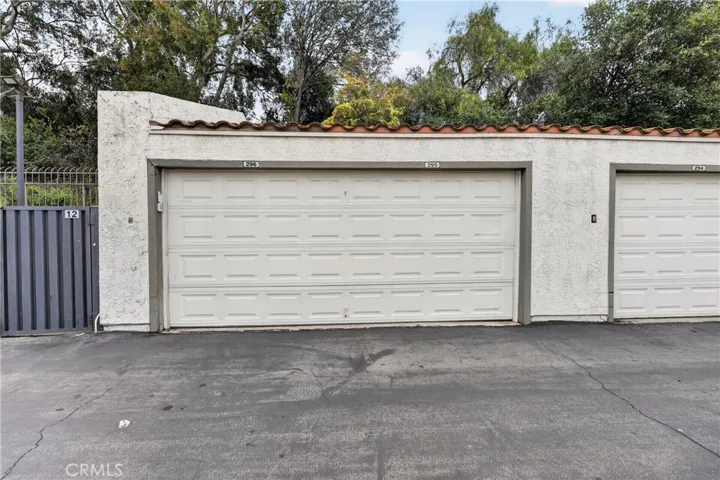 69 Brownfield, Pomona, California 91766