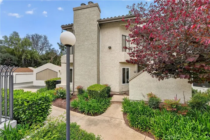 69 Brownfield, Pomona, California 91766