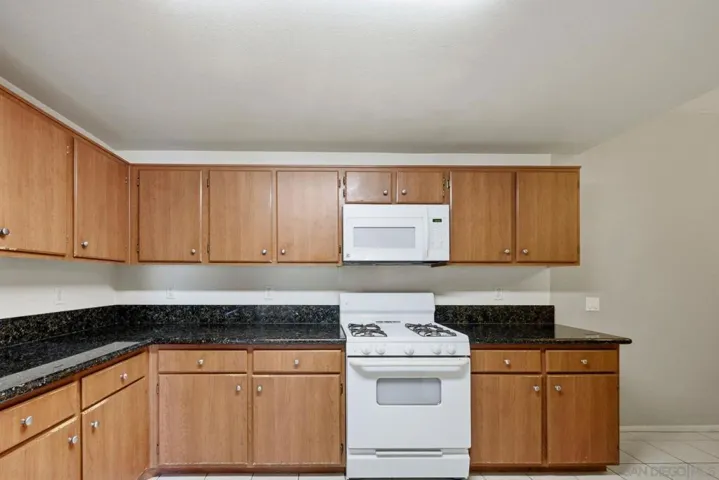 31369 David, Temecula, California 92592