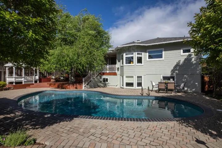 730 Greenview Place, Los Altos, California 94024
