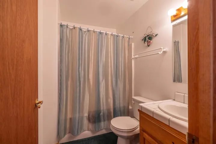 027_1st Bathroom 1