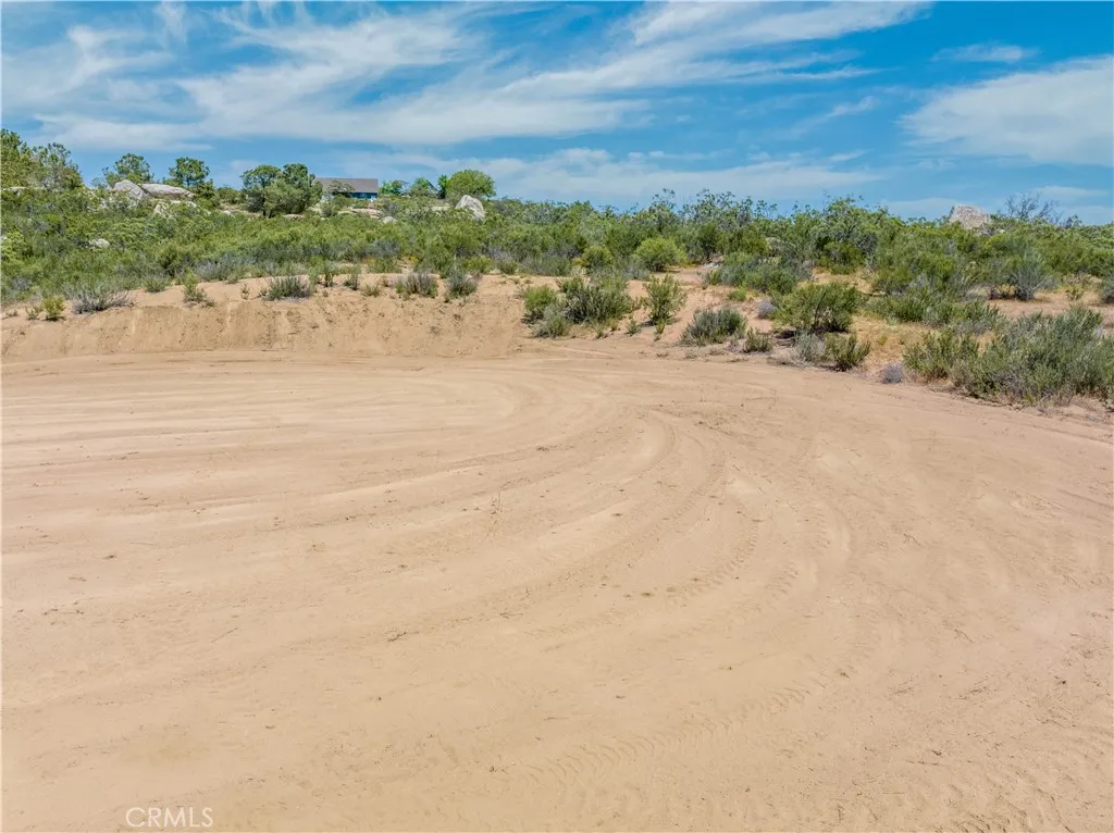 712 Rolling Hills Drive, Aguanga, California 92536 — photo 4