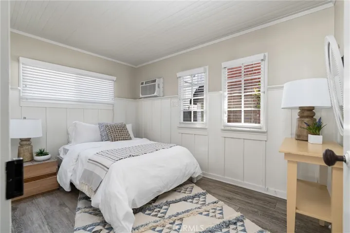 118 Emerald, Newport Beach, California 92662