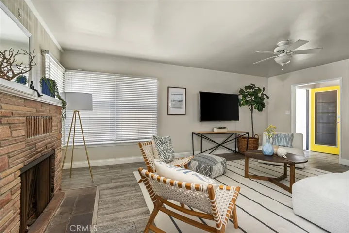 118 Emerald, Newport Beach, California 92662