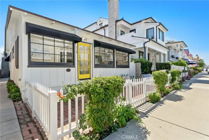 118 Emerald, Newport Beach, California 92662