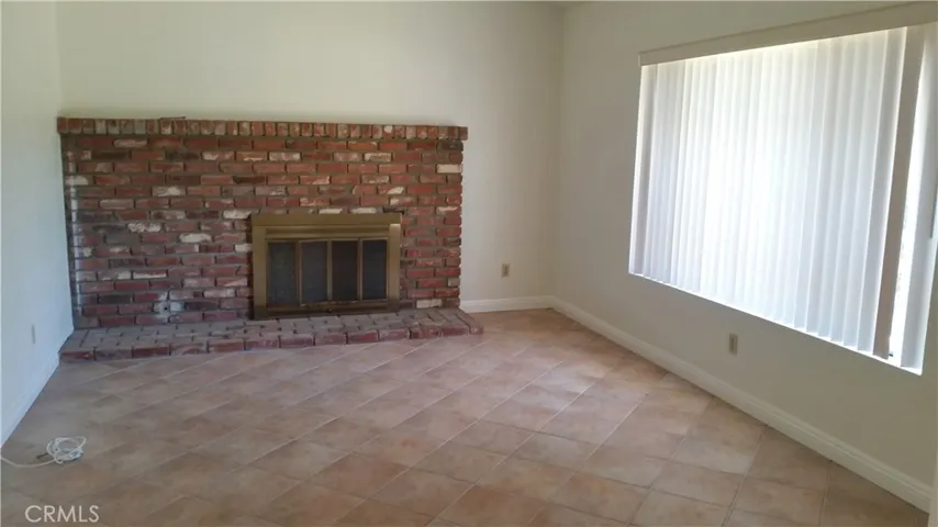 Picture is from 05-2017 rental listing