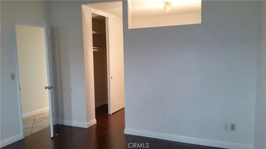 Picture is from 05-2017 rental listing