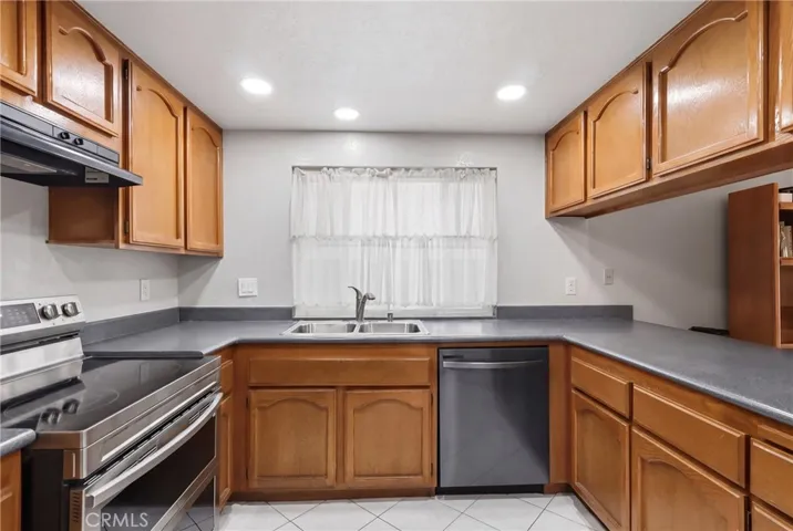 digitally removed items from counter top