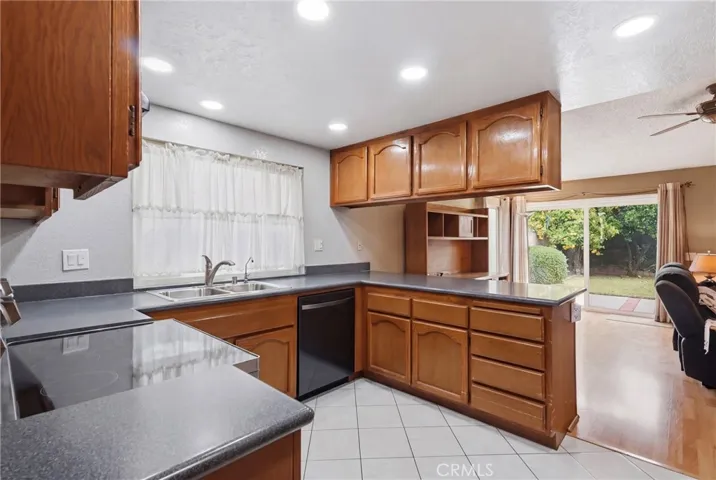 digitally removed items from counter top