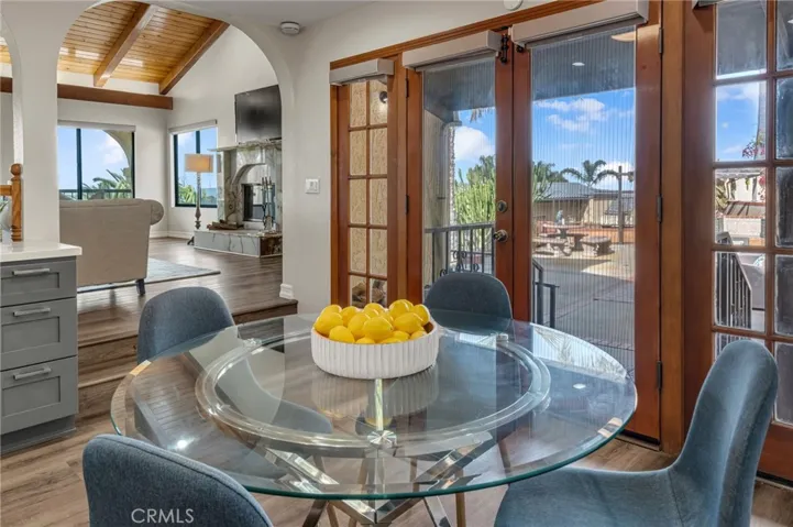 Casual Dining Area