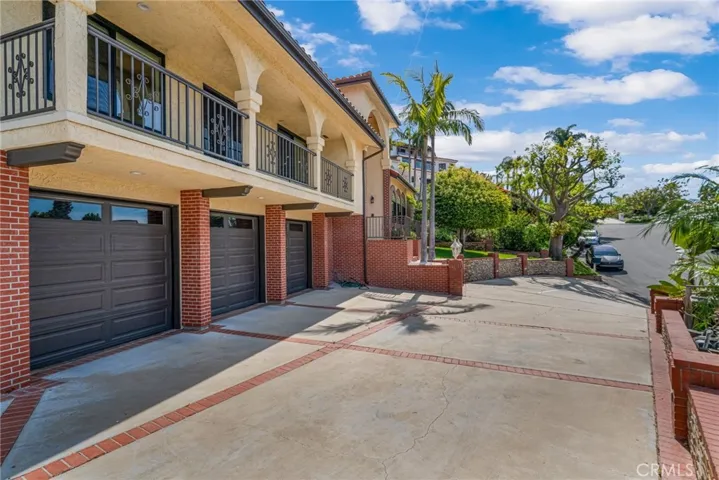 Driveway to Garage