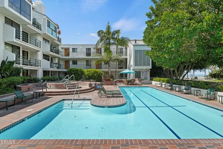 04-Sea Colony Community Pool