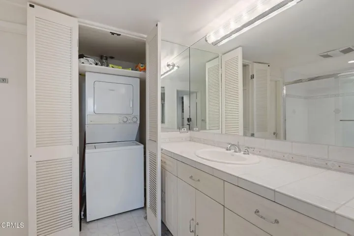 22-Bathroom
