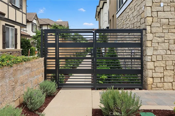 826 Sunset B, Arcadia, California 91007