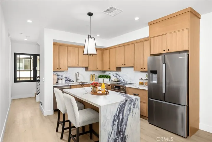 826 Sunset B, Arcadia, California 91007