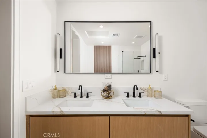 826 Sunset B, Arcadia, California 91007
