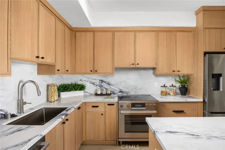 826 Sunset B, Arcadia, California 91007