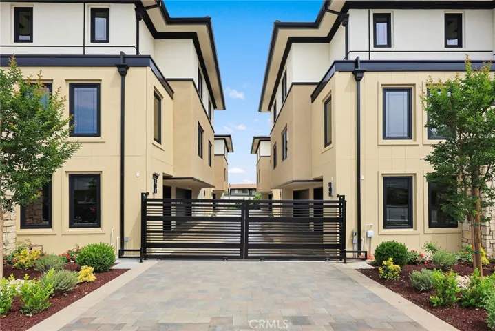 826 Sunset B, Arcadia, California 91007