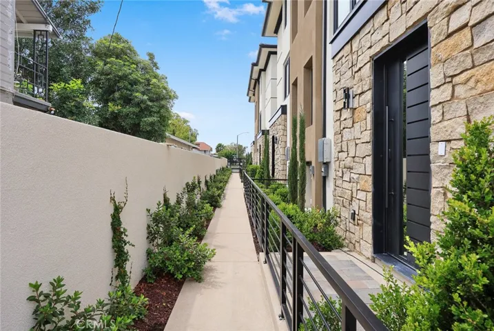 826 Sunset B, Arcadia, California 91007