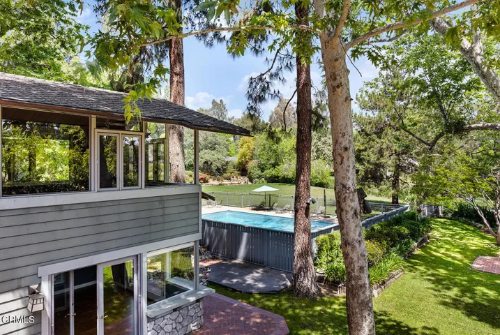 1265 Club House Dr 022-mls