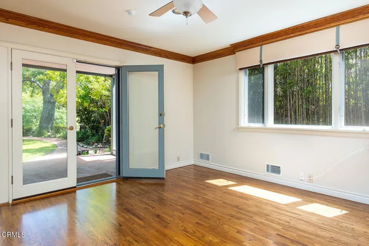 1265 Club House Dr 020-mls