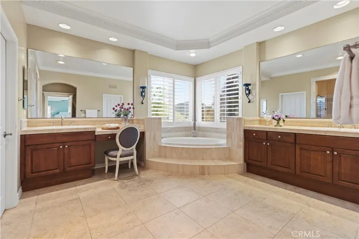 28821 Drakes, Laguna Niguel, California 92677