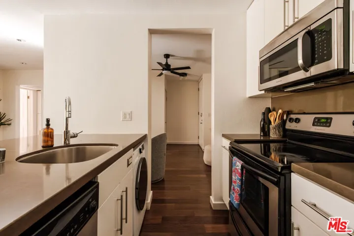 141 S Clark Drive 404, West Hollywood, California 90048