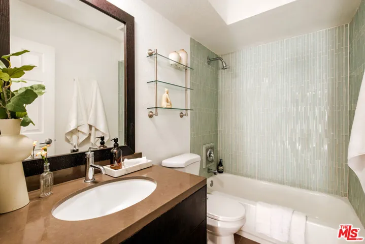 141 S Clark Drive 404, West Hollywood, California 90048
