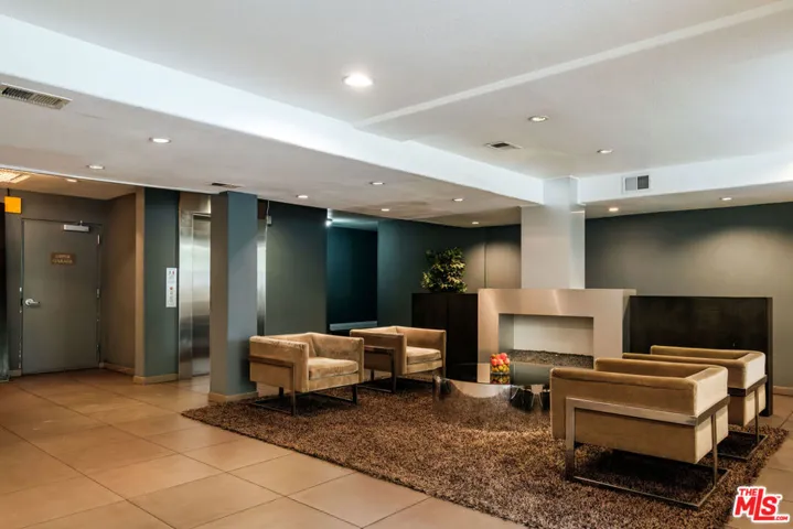 141 S Clark Drive 404, West Hollywood, California 90048