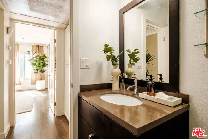 141 S Clark Drive 404, West Hollywood, California 90048