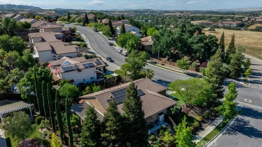 322 Montebello Oaks, Paso Robles, California 93446