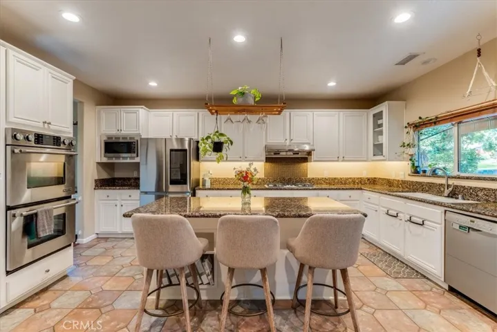 322 Montebello Oaks, Paso Robles, California 93446
