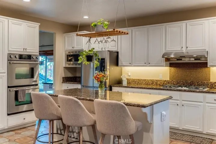 322 Montebello Oaks, Paso Robles, California 93446
