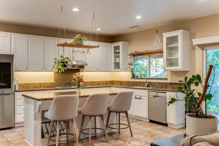 322 Montebello Oaks, Paso Robles, California 93446