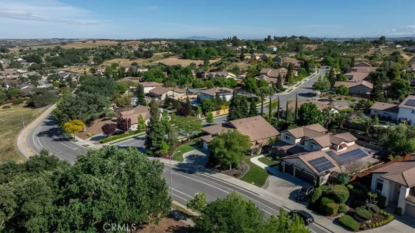 322 Montebello Oaks, Paso Robles, California 93446