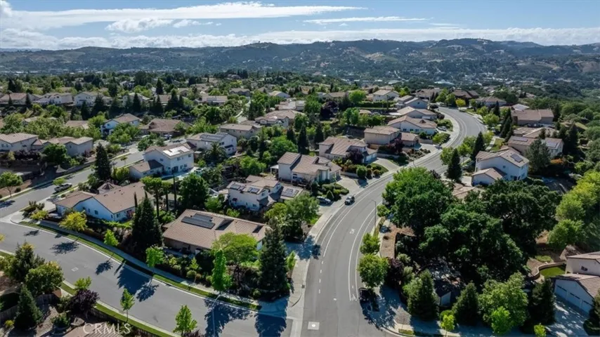 322 Montebello Oaks, Paso Robles, California 93446