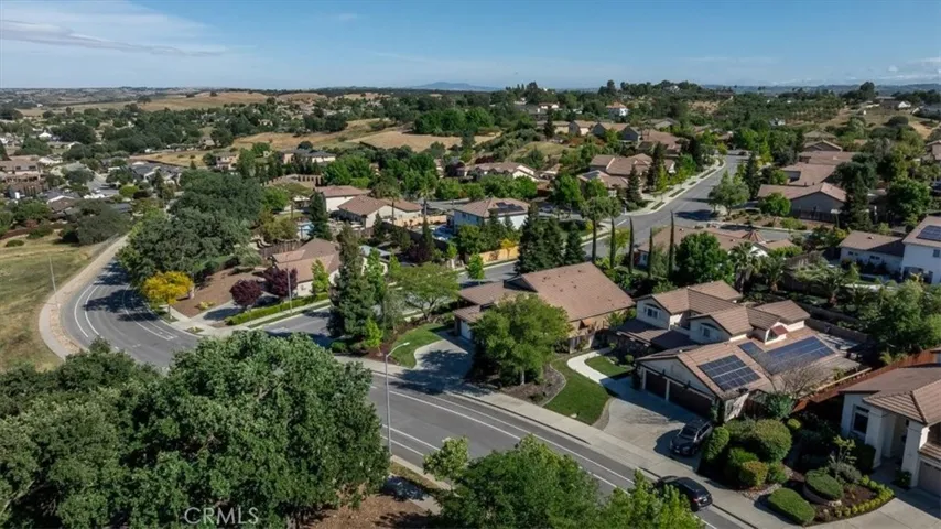 322 Montebello Oaks, Paso Robles, California 93446
