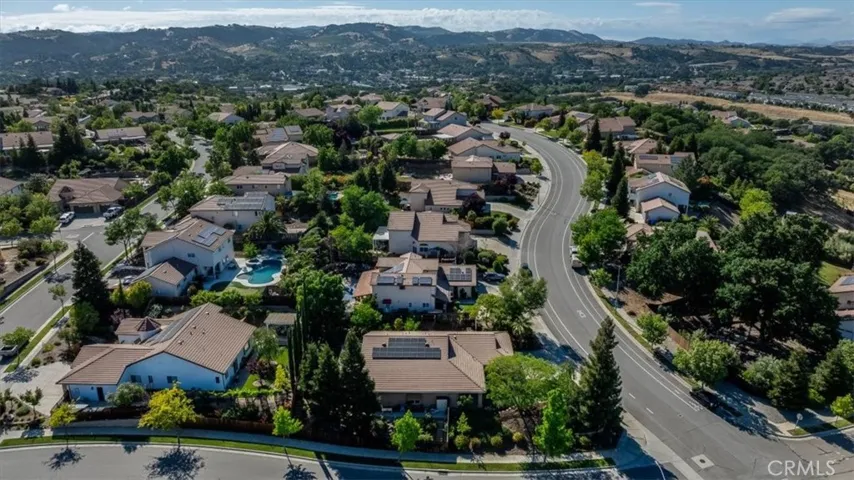 322 Montebello Oaks, Paso Robles, California 93446