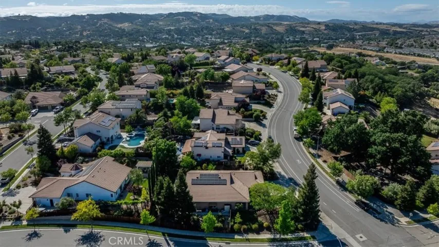 322 Montebello Oaks, Paso Robles, California 93446