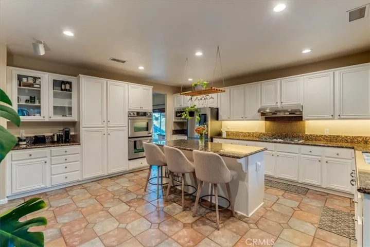 322 Montebello Oaks, Paso Robles, California 93446