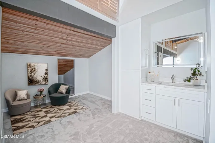 Upper Bedroom